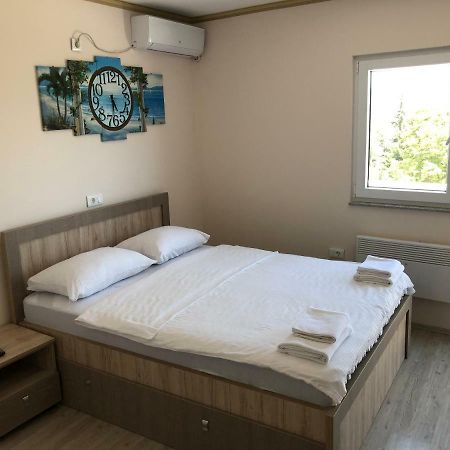 Kubi Hotel Struga Buitenkant foto