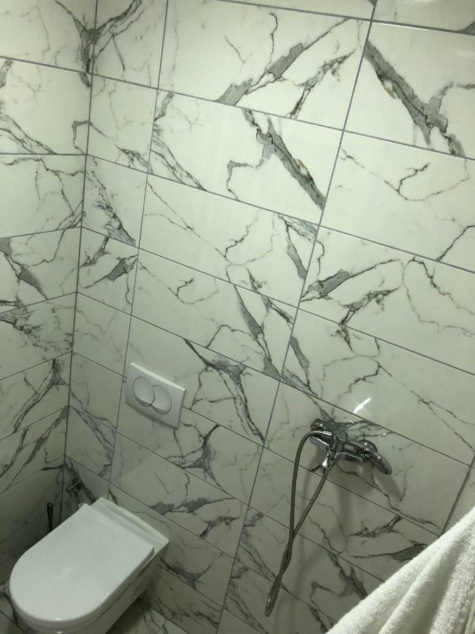 Kubi Hotel Struga Buitenkant foto